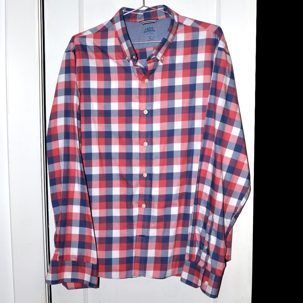 IZOD Saltwater Relaxed Classics  XL Slim Fit long sleeve button-down shirt
